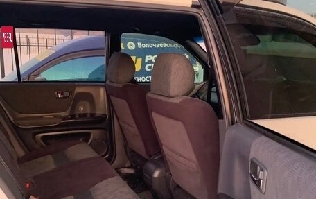 Toyota Kluger I, 2001 год, 1 230 000 рублей, 9 фотография