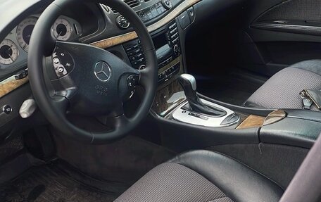 Mercedes-Benz E-Класс, 2003 год, 850 000 рублей, 4 фотография