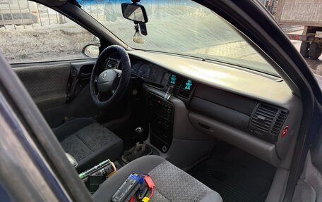 Opel Vectra B рестайлинг, 1996 год, 75 000 рублей, 7 фотография