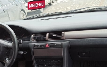 Audi A6, 2001 год, 380 000 рублей, 17 фотография