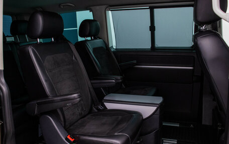 Volkswagen Multivan T6 рестайлинг, 2017 год, 3 690 000 рублей, 11 фотография