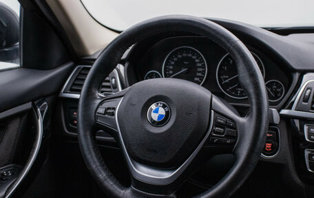 BMW 3 серия, 2017 год, 2 510 000 рублей, 15 фотография