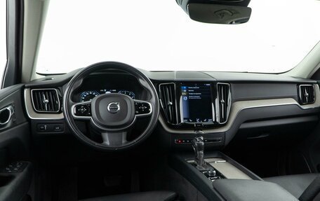 Volvo XC60 II, 2018 год, 3 649 050 рублей, 7 фотография