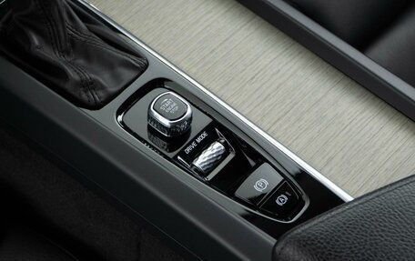 Volvo XC60 II, 2018 год, 3 649 050 рублей, 21 фотография