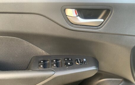 Hyundai Solaris II рестайлинг, 2018 год, 690 000 рублей, 16 фотография