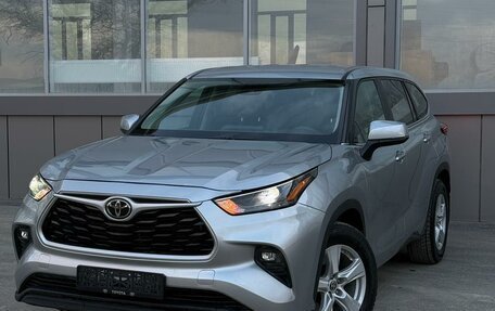 Toyota Highlander, 2022 год, 5 090 000 рублей, 5 фотография