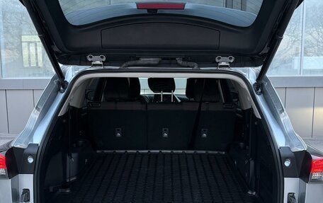 Toyota Highlander, 2022 год, 5 090 000 рублей, 14 фотография