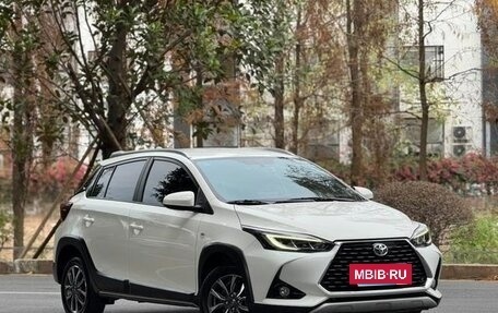 Toyota Yaris XP150 рестайлинг, 2022 год, 1 100 060 рублей, 2 фотография