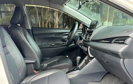 Toyota Yaris XP150 рестайлинг, 2022 год, 1 100 060 рублей, 14 фотография