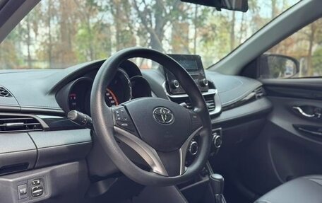 Toyota Yaris XP150 рестайлинг, 2022 год, 1 100 060 рублей, 19 фотография