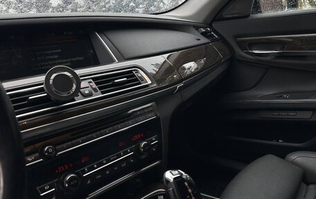 BMW 7 серия, 2014 год, 1 980 000 рублей, 6 фотография