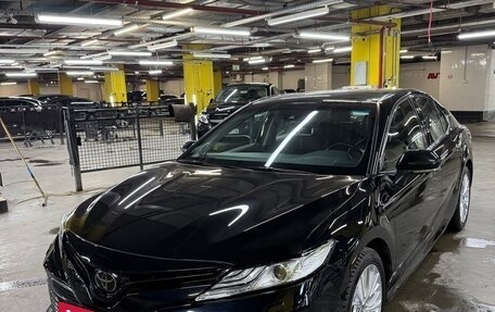 Toyota Camry, 2019 год, 3 490 000 рублей, 4 фотография