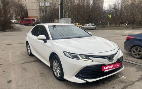Toyota Camry, 2018 год, 1 750 000 рублей, 4 фотография
