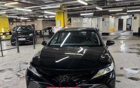 Toyota Camry, 2019 год, 3 490 000 рублей, 2 фотография
