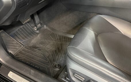 Toyota Camry, 2019 год, 3 490 000 рублей, 10 фотография