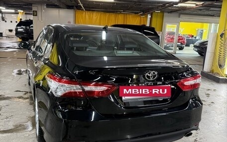 Toyota Camry, 2019 год, 3 490 000 рублей, 6 фотография