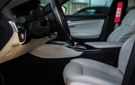 BMW 5 серия, 2017 год, 3 499 000 рублей, 28 фотография