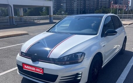 Volkswagen Golf GTI VII, 2015 год, 2 500 000 рублей, 1 фотография