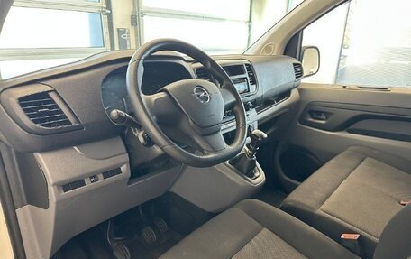 Opel Vivaro, 2021 год, 2 790 000 рублей, 7 фотография