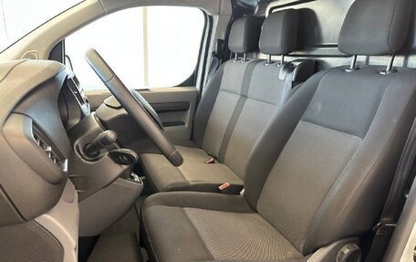 Opel Vivaro, 2021 год, 2 790 000 рублей, 8 фотография