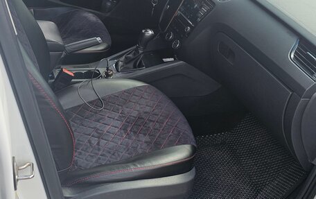 Skoda Octavia, 2018 год, 950 000 рублей, 6 фотография