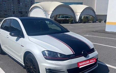 Volkswagen Golf GTI VII, 2015 год, 2 500 000 рублей, 3 фотография