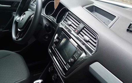 Volkswagen Tiguan II, 2017 год, 1 930 000 рублей, 4 фотография