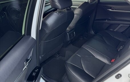 Toyota Camry, 2018 год, 2 150 000 рублей, 6 фотография