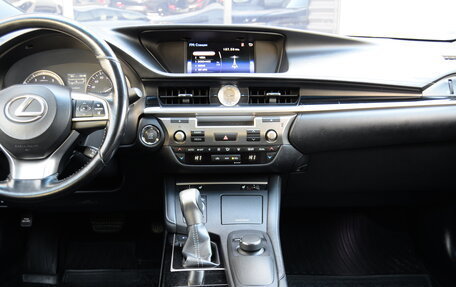 Lexus ES VII, 2016 год, 2 190 000 рублей, 13 фотография