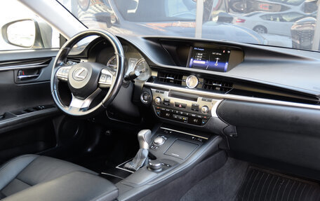 Lexus ES VII, 2016 год, 2 190 000 рублей, 36 фотография