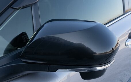 Toyota C-HR I рестайлинг, 2018 год, 2 000 000 рублей, 11 фотография