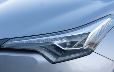 Toyota C-HR I рестайлинг, 2018 год, 2 000 000 рублей, 7 фотография