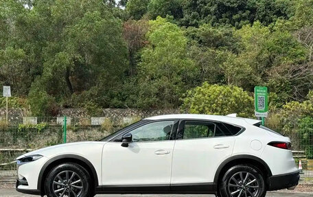Mazda CX-4, 2022 год, 1 950 111 рублей, 4 фотография