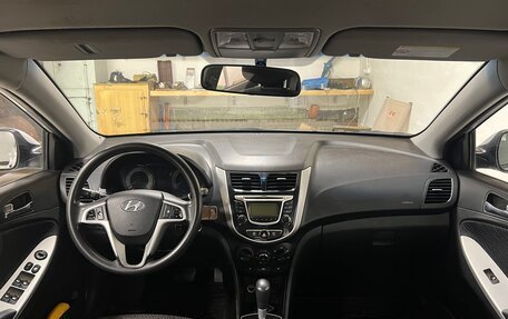 Hyundai Solaris II рестайлинг, 2013 год, 800 000 рублей, 12 фотография