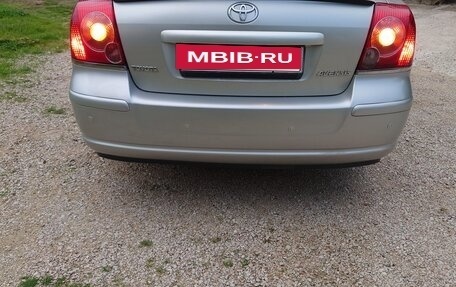 Toyota Avensis III рестайлинг, 2006 год, 700 000 рублей, 11 фотография