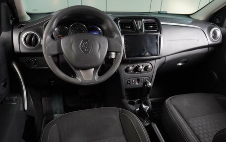 Renault Logan II, 2017 год, 849 000 рублей, 6 фотография