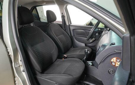 Renault Logan II, 2017 год, 849 000 рублей, 8 фотография