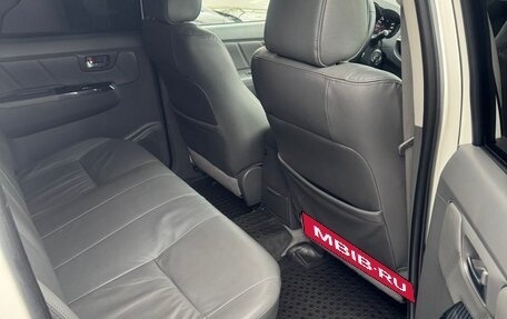 Toyota Hilux VII, 2012 год, 2 700 000 рублей, 11 фотография