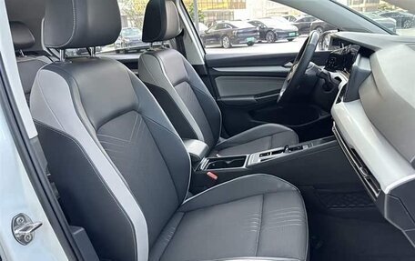 Volkswagen Golf VIII, 2023 год, 1 932 978 рублей, 12 фотография