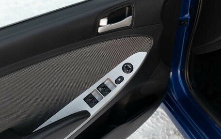 Hyundai Solaris II рестайлинг, 2013 год, 850 000 рублей, 16 фотография