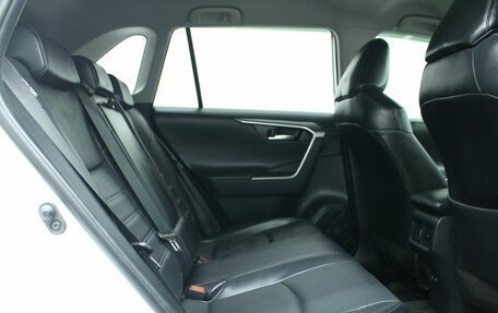 Toyota RAV4, 2021 год, 3 450 000 рублей, 5 фотография