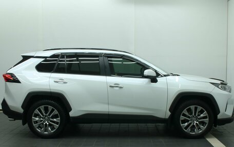 Toyota RAV4, 2021 год, 3 450 000 рублей, 11 фотография