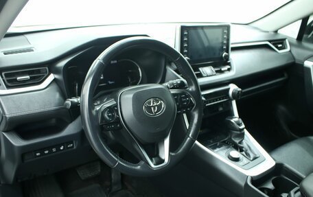 Toyota RAV4, 2021 год, 3 450 000 рублей, 17 фотография