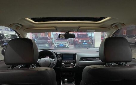 Mitsubishi Outlander III рестайлинг 3, 2022 год, 1 720 000 рублей, 12 фотография