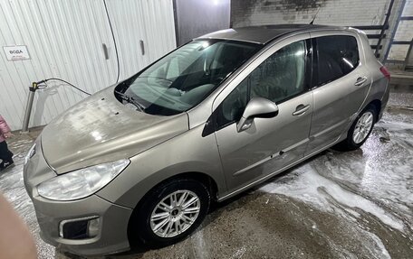 Peugeot 308 II, 2011 год, 360 000 рублей, 2 фотография
