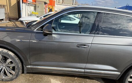 Volkswagen Touareg III, 2019 год, 5 100 000 рублей, 3 фотография