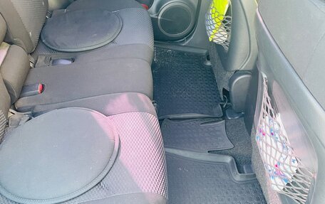 Toyota RAV4, 2012 год, 2 190 000 рублей, 21 фотография