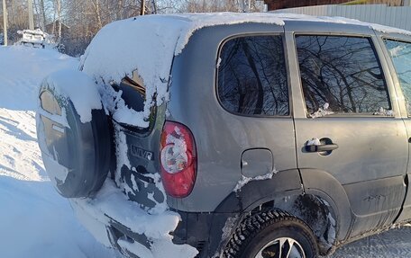 Chevrolet Niva I рестайлинг, 2019 год, 550 000 рублей, 4 фотография