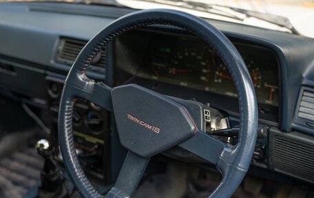 Toyota Carina, 1984 год, 800 000 рублей, 4 фотография