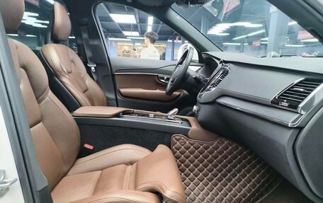 Volvo XC90 II рестайлинг, 2022 год, 5 580 000 рублей, 8 фотография